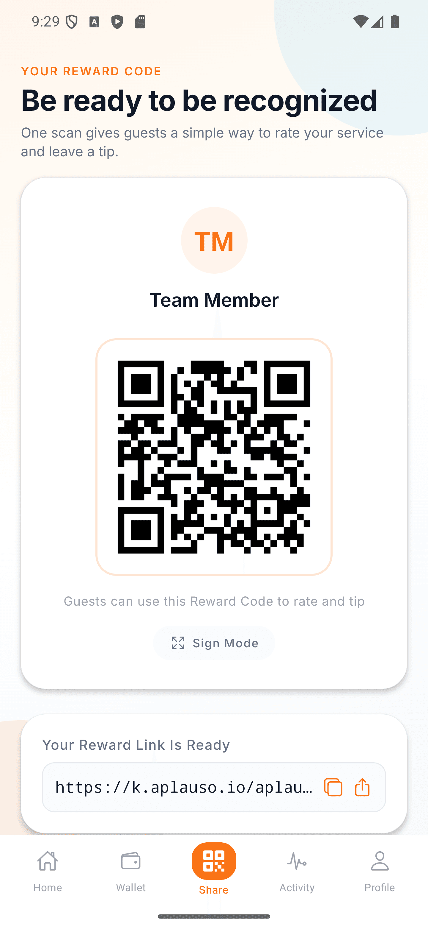 Aplauso Rewards app showing an illustrative performer profile with a personal reward code and shareable link